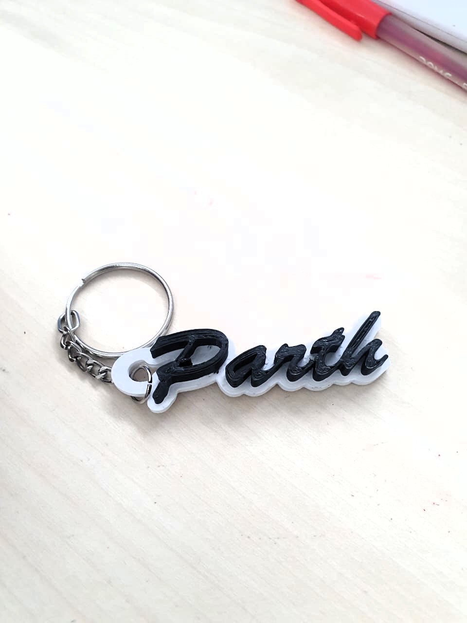 blackWhite 3dPrintedkeyChainBlackletterWhitebase1